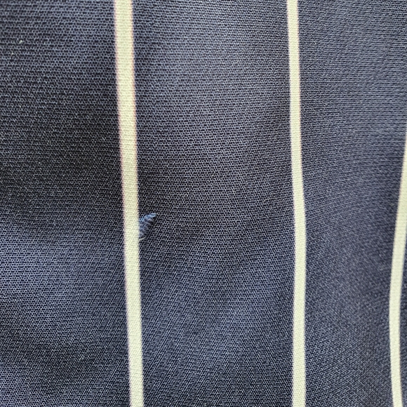 Boohoo Cropped Power Shoulder Pinstripe Blazer - Picture 5 of 10